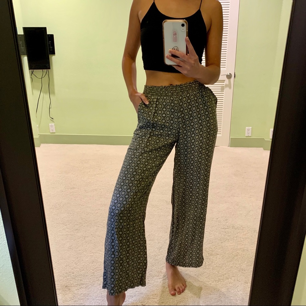 ✨ SOLD - TRIBAL SOFT FLOWY PANTS ✨ - Picture 2 of 6
